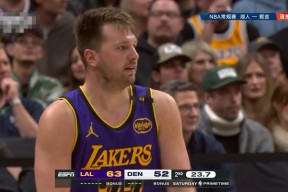 爱游戏欢迎页 东契奇重返赛场，爆冷首场状态出色，切尔西观众沸腾！